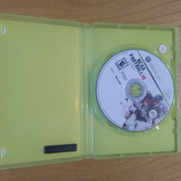 XBOX 360 EA Sports NCAA Football 10 Game - Picture 3 of 4